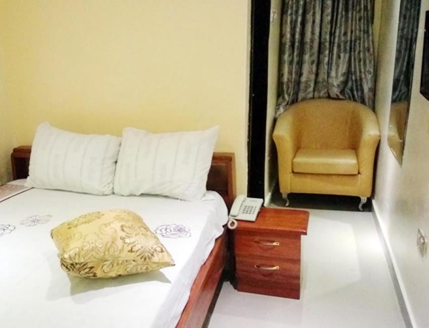 Ben Auto Hotel 拉各斯 外观 照片
