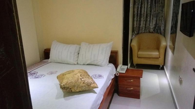 Ben Auto Hotel 拉各斯 外观 照片