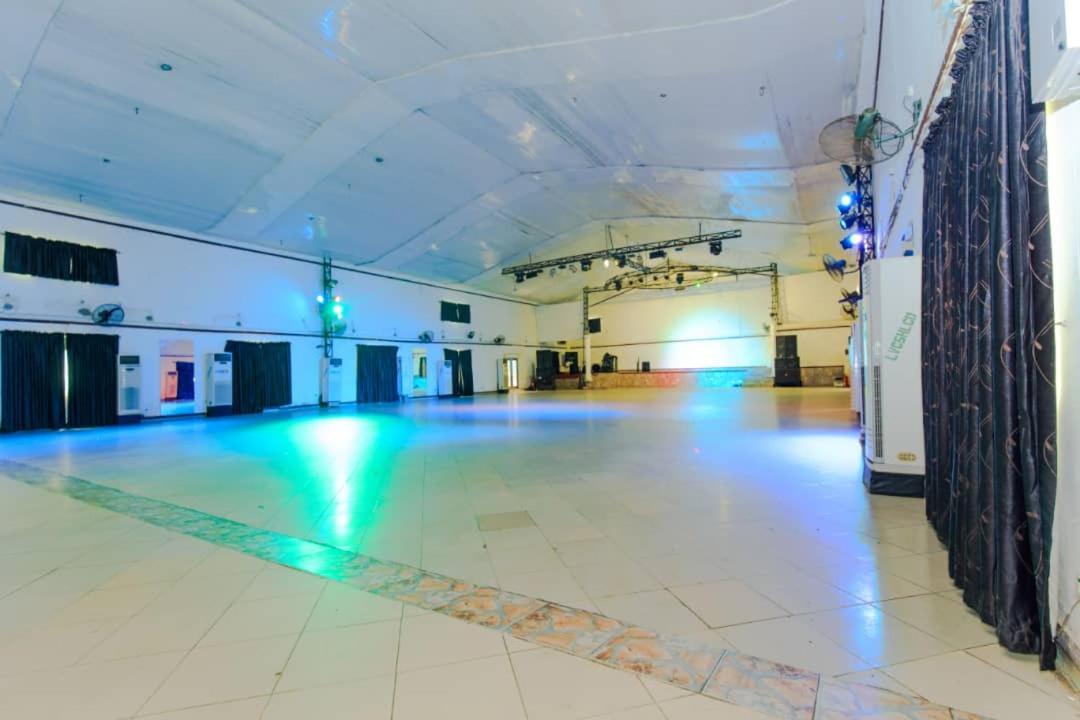 Ben Auto Hotel 拉各斯 外观 照片