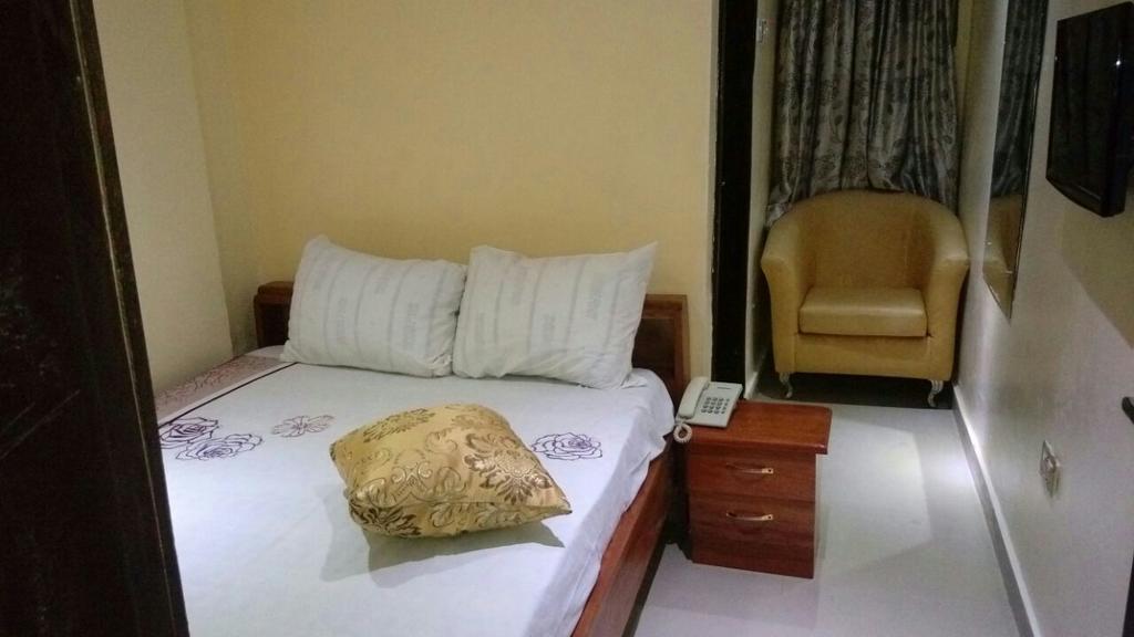 Ben Auto Hotel 拉各斯 外观 照片
