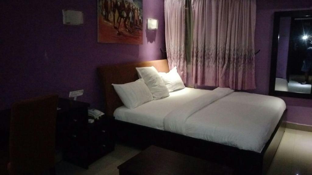 Ben Auto Hotel 拉各斯 外观 照片